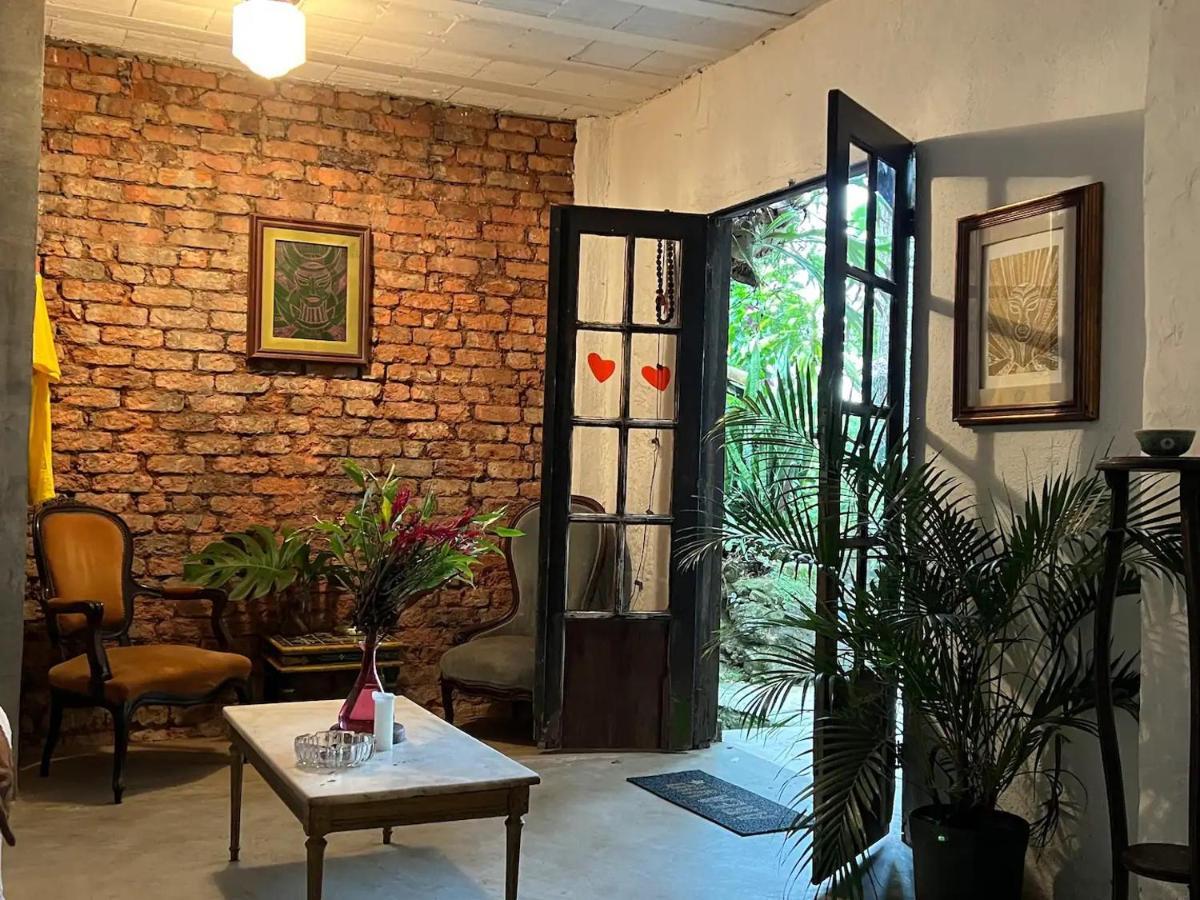 Сasa de vacaciones Amazing Forest House In The City! Private Guest - Double