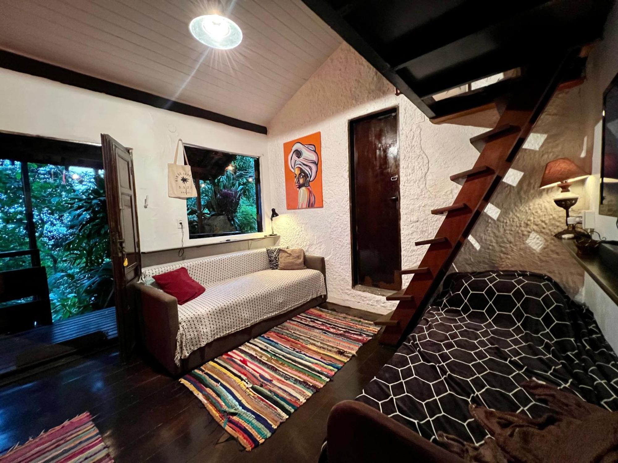 Сasa de vacaciones Amazing Forest House In The City! Private Guest - Double